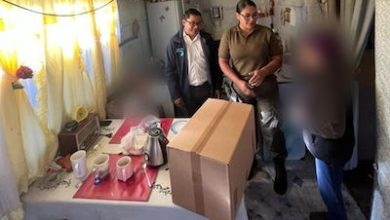 Photo of Carabineros va en ayuda de vecina y su nieta