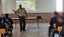 Photo of Carabineros de Calama realiza charla preventiva sobre drogas y alcohol en establecimiento educacional