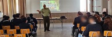 Photo of Carabineros de Calama realiza charla preventiva sobre drogas y alcohol en establecimiento educacional