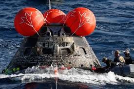 Photo of Perfecto Amerizaje del Artemis II tras su viaje al lado oscuro de la Luna