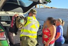 Photo of CARABINEROS ENTREGA AYUDA SOLIDARIA A FAMILIA AFECTADA POR INCENDIO EN SAN PEDRO DE ATACAMA